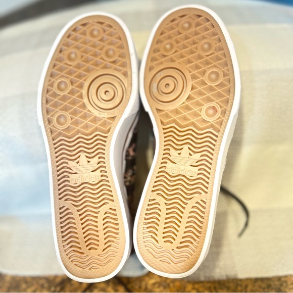 Adidas New Women's Nizza Platform Mid Sneakers Size: 7 - Picture 6 of 10